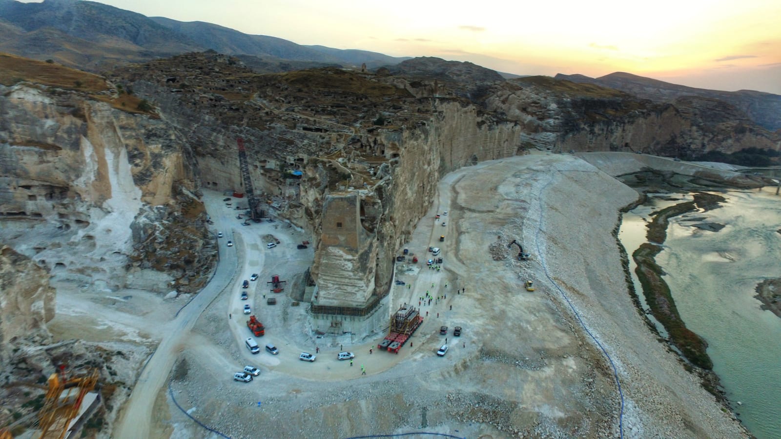 Çabamisnak | Hasankeyf Tarihi ve Kültürel Mirasın Taşınması Projesi
